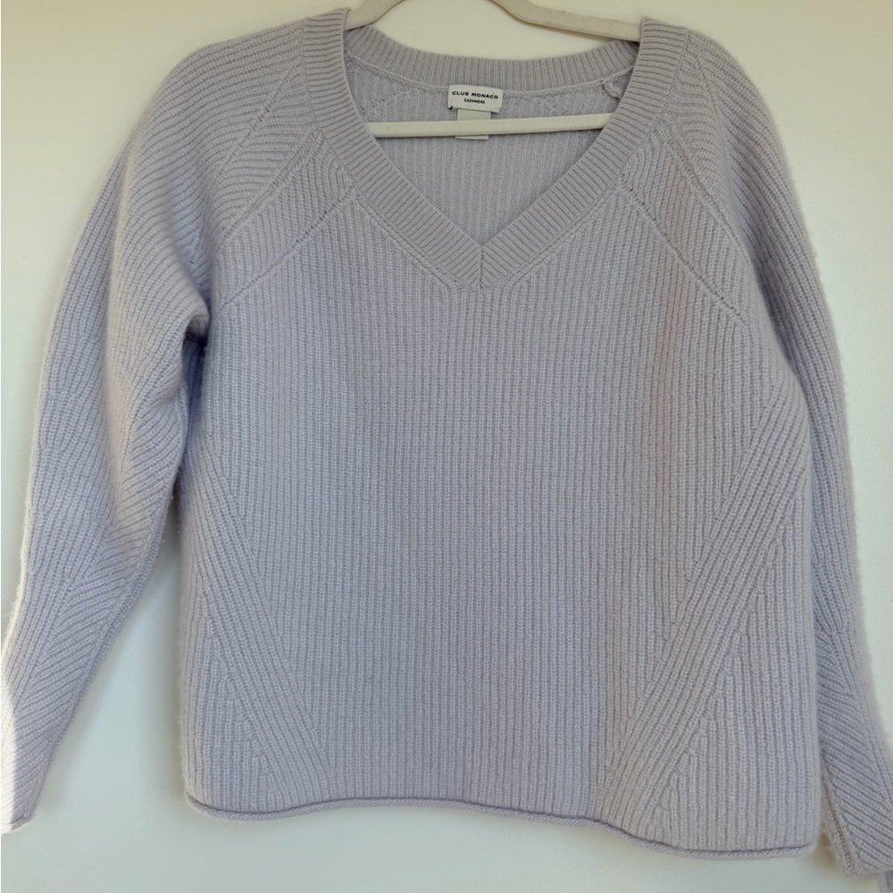 Club Monaco cashmere Lavender V-Neck Sweater
